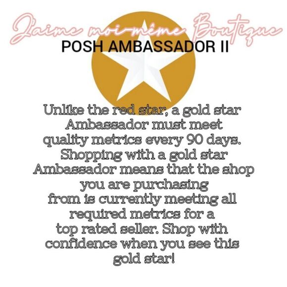 Tipsy Elf Candle - Bath and Body Works - Picture 3 of 5